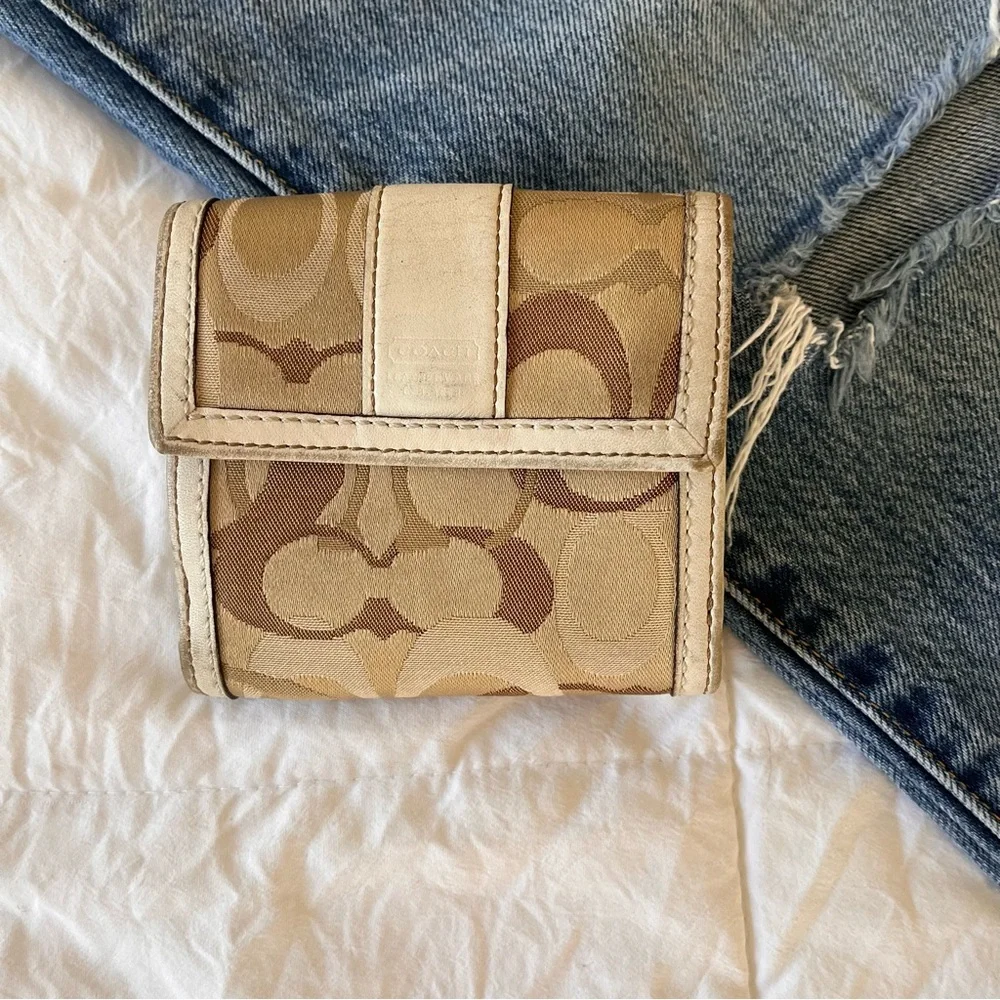 Coach Women Vintage Wallet‎